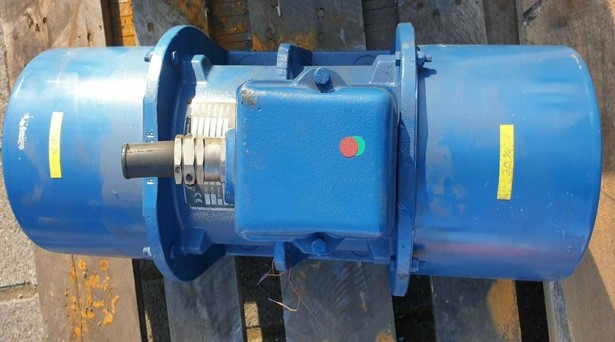 Rüttelmotor